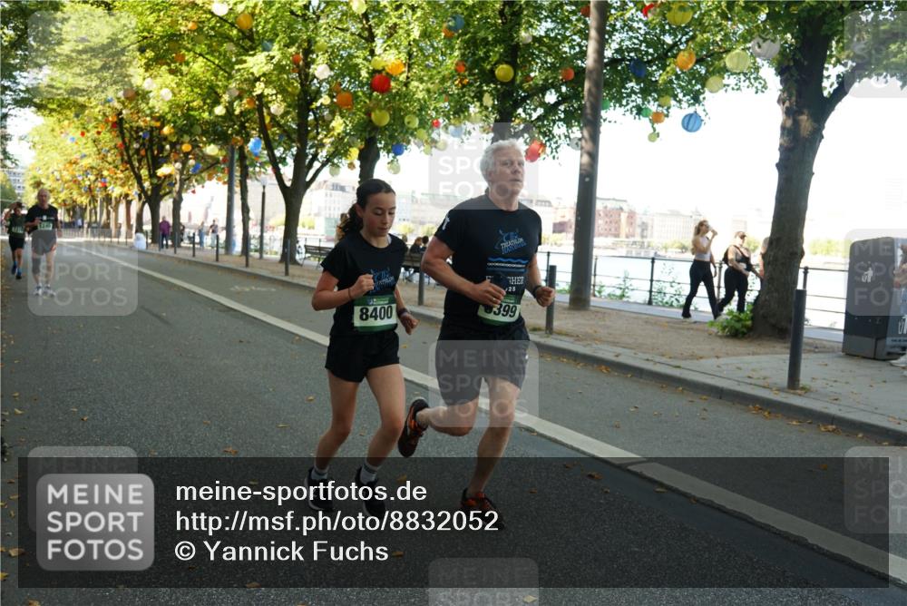 07.09.2025 - BARMER Alsterlauf Yannick Fuchs http://msf.ph/oto/8832052 07.09.2025 11:37:22 Laufen 1249, 8400, 25, 399 meine-sportfotos.de