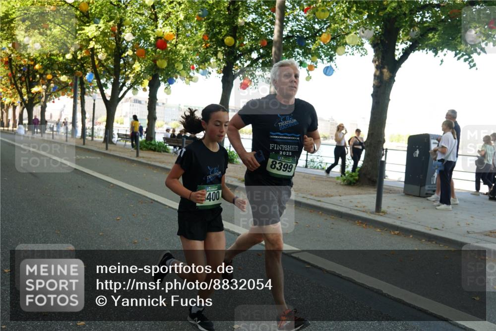 07.09.2025 - BARMER Alsterlauf Yannick Fuchs http://msf.ph/oto/8832054 07.09.2025 11:37:22 Laufen 400, 00000000000000, 2025, 8399 meine-sportfotos.de