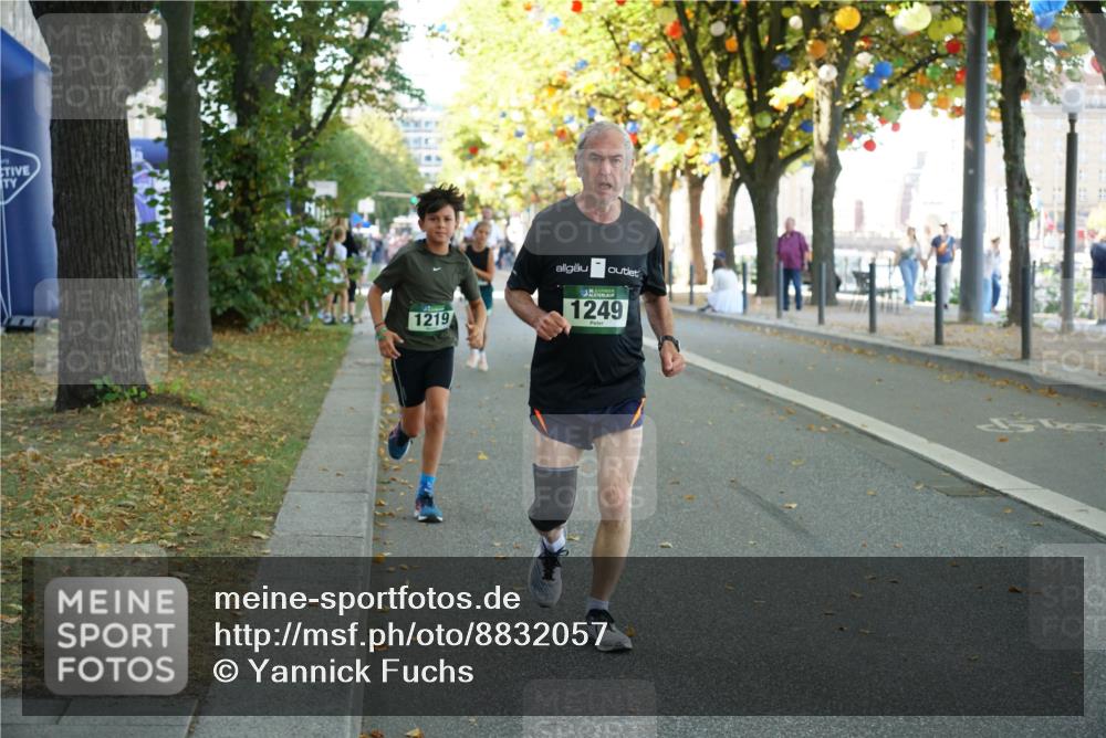 07.09.2025 - BARMER Alsterlauf Yannick Fuchs http://msf.ph/oto/8832057 07.09.2025 11:37:24 Laufen 1219, 1249 meine-sportfotos.de