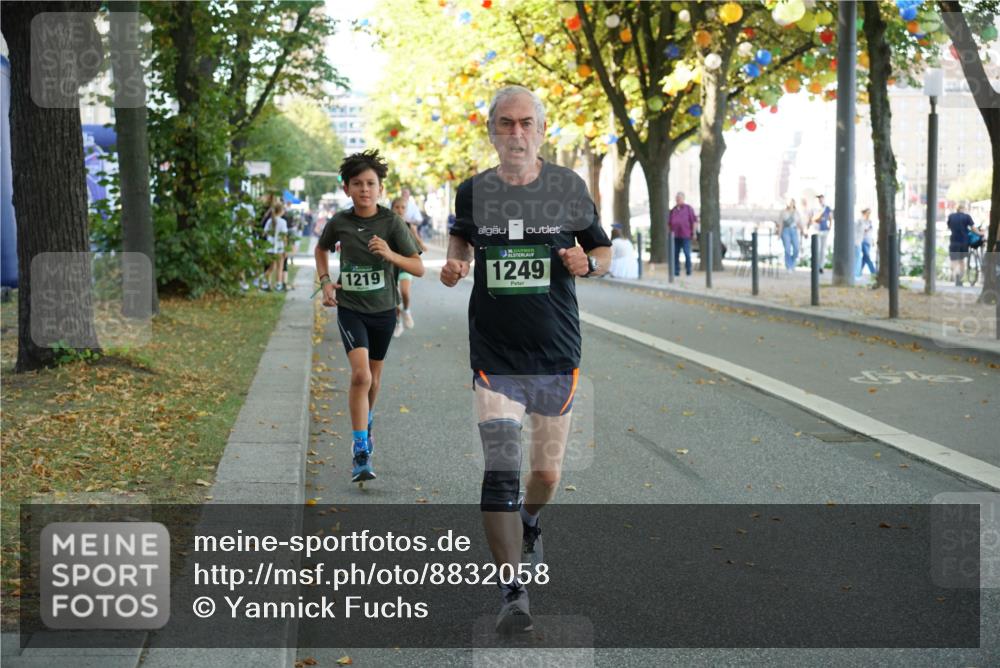 07.09.2025 - BARMER Alsterlauf Yannick Fuchs http://msf.ph/oto/8832058 07.09.2025 11:37:24 Laufen 1219, 1249 meine-sportfotos.de