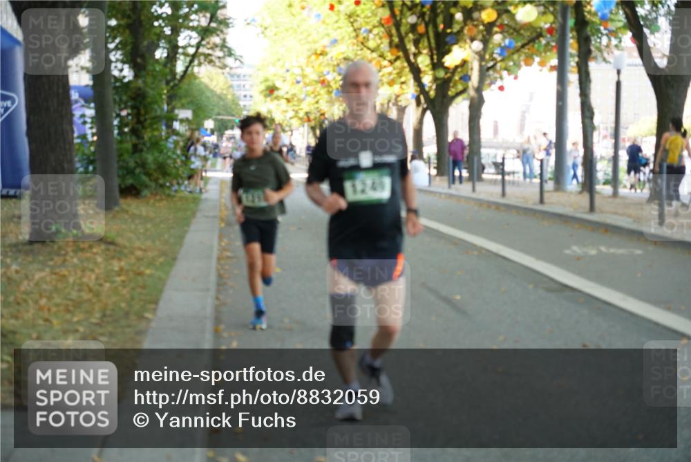 07.09.2025 - BARMER Alsterlauf Yannick Fuchs http://msf.ph/oto/8832059 07.09.2025 11:37:24 Laufen 1249 meine-sportfotos.de