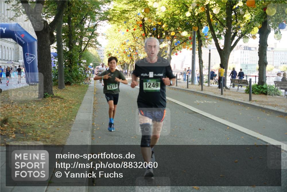 07.09.2025 - BARMER Alsterlauf Yannick Fuchs http://msf.ph/oto/8832060 07.09.2025 11:37:25 Laufen 1219, 1249 meine-sportfotos.de