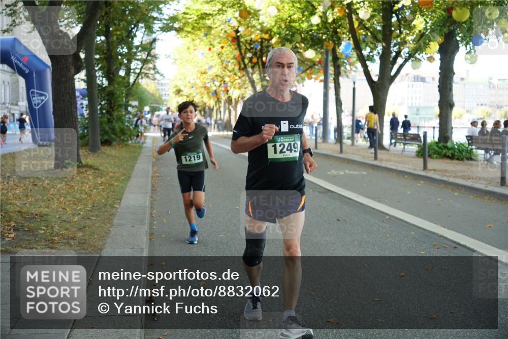 07.09.2025 - BARMER Alsterlauf Yannick Fuchs http://msf.ph/oto/8832062 07.09.2025 11:37:25 Laufen 1219, 1249 meine-sportfotos.de