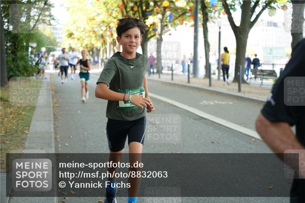07.09.2025 - BARMER Alsterlauf Yannick Fuchs http://msf.ph/oto/8832063 07.09.2025 11:37:26 Laufen 36 meine-sportfotos.de
