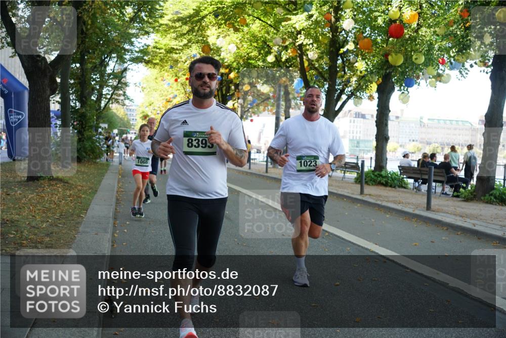 07.09.2025 - BARMER Alsterlauf Yannick Fuchs http://msf.ph/oto/8832087 07.09.2025 11:37:35 Laufen 1066, 36, 8395, 1023 meine-sportfotos.de