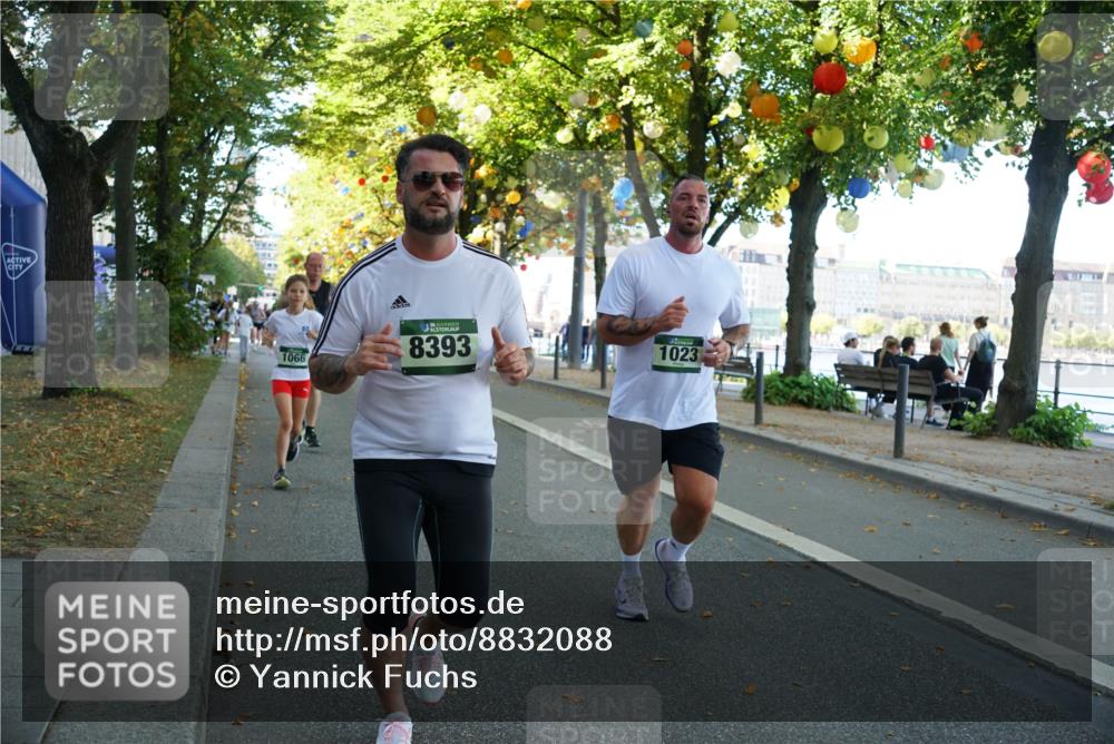 07.09.2025 - BARMER Alsterlauf Yannick Fuchs http://msf.ph/oto/8832088 07.09.2025 11:37:35 Laufen 1066, 8393, 1023 meine-sportfotos.de
