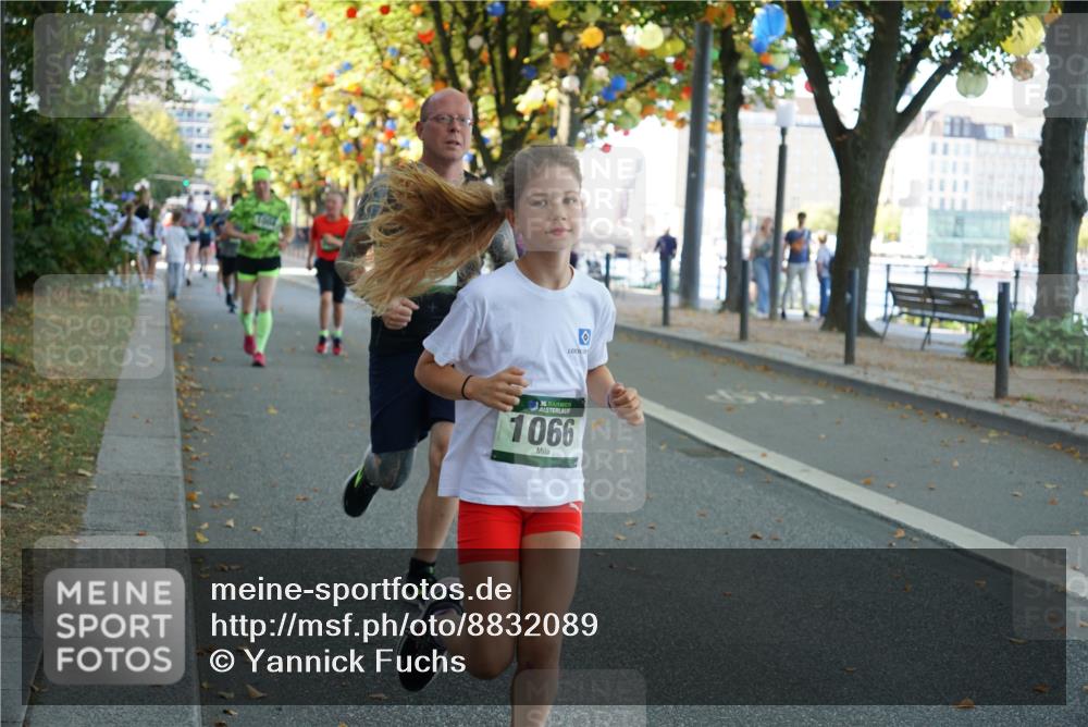 07.09.2025 - BARMER Alsterlauf Yannick Fuchs http://msf.ph/oto/8832089 07.09.2025 11:37:37 Laufen 36, 1066 meine-sportfotos.de