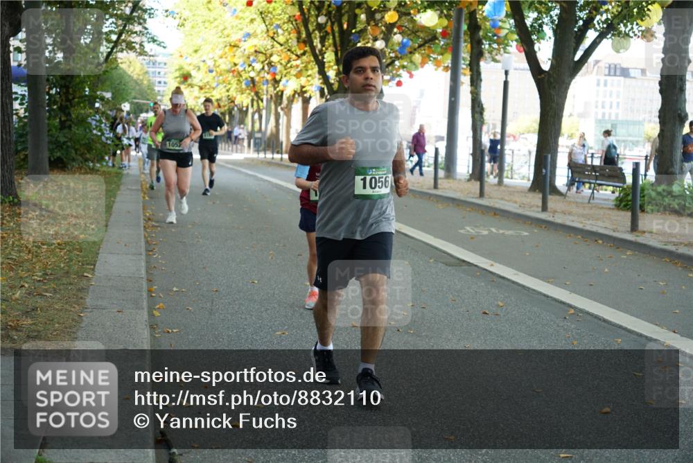 07.09.2025 - BARMER Alsterlauf Yannick Fuchs http://msf.ph/oto/8832110 07.09.2025 11:37:46 Laufen 1052, 1056 meine-sportfotos.de