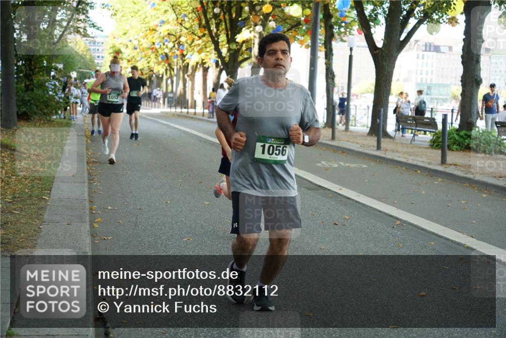 07.09.2025 - BARMER Alsterlauf Yannick Fuchs http://msf.ph/oto/8832112 07.09.2025 11:37:46 Laufen 1052, 8, 1056 meine-sportfotos.de