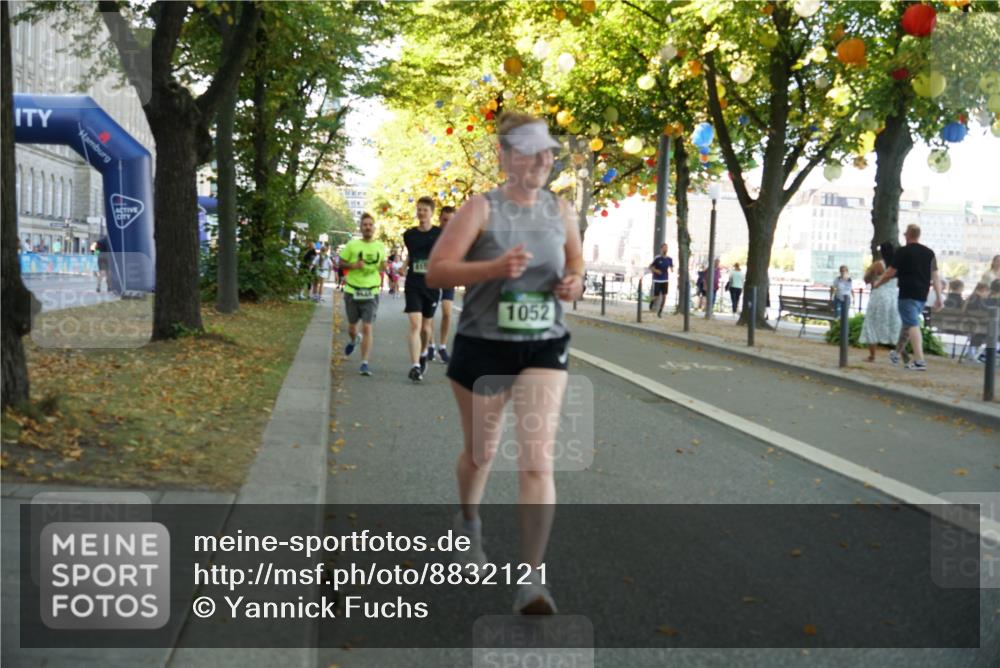 07.09.2025 - BARMER Alsterlauf Yannick Fuchs http://msf.ph/oto/8832121 07.09.2025 11:37:49 Laufen 1052 meine-sportfotos.de