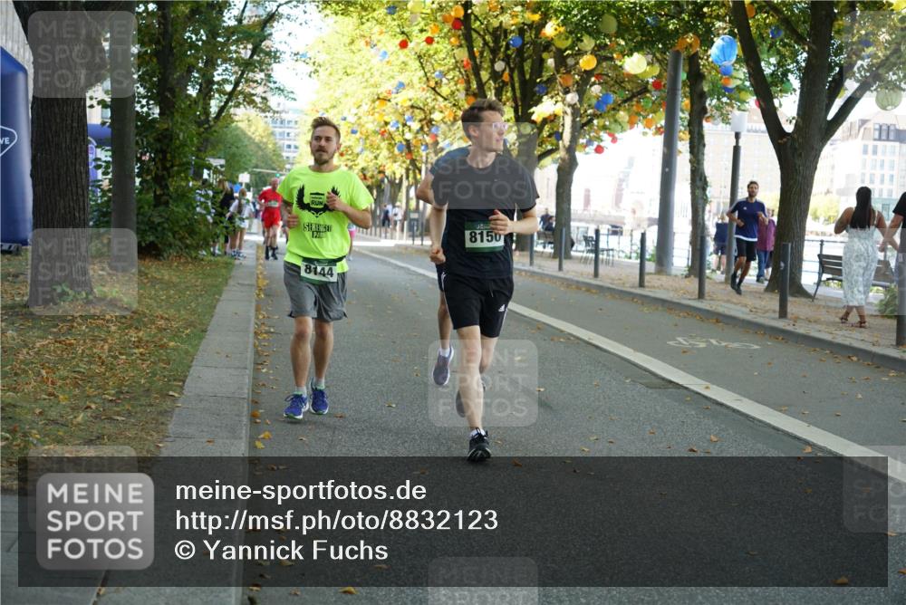 07.09.2025 - BARMER Alsterlauf Yannick Fuchs http://msf.ph/oto/8832123 07.09.2025 11:37:51 Laufen 8144, 8150 meine-sportfotos.de