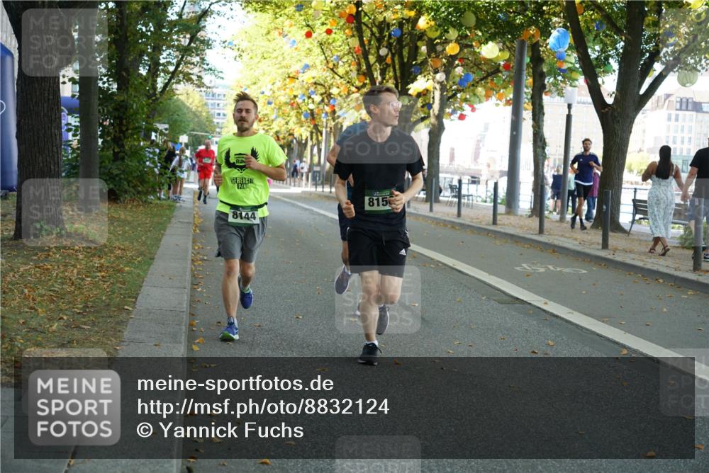 07.09.2025 - BARMER Alsterlauf Yannick Fuchs http://msf.ph/oto/8832124 07.09.2025 11:37:51 Laufen 8144, 815 meine-sportfotos.de