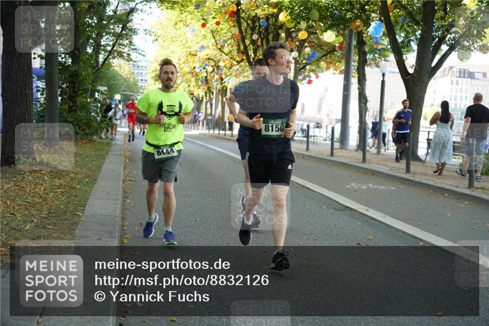 07.09.2025 - BARMER Alsterlauf Yannick Fuchs http://msf.ph/oto/8832126 07.09.2025 11:37:51 Laufen 8144, 8150 meine-sportfotos.de