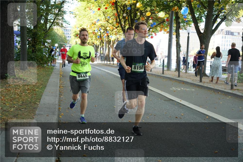 07.09.2025 - BARMER Alsterlauf Yannick Fuchs http://msf.ph/oto/8832127 07.09.2025 11:37:51 Laufen 8144, 8150 meine-sportfotos.de