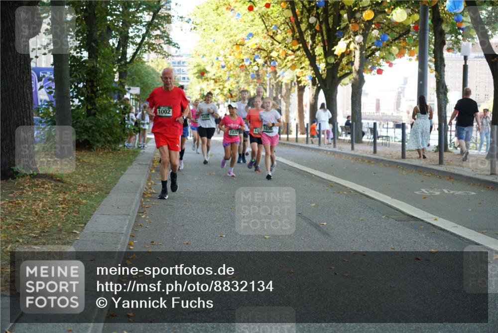 07.09.2025 - BARMER Alsterlauf Yannick Fuchs http://msf.ph/oto/8832134 07.09.2025 11:37:59 Laufen 1002, 1026, 1036, 1032, 10 meine-sportfotos.de