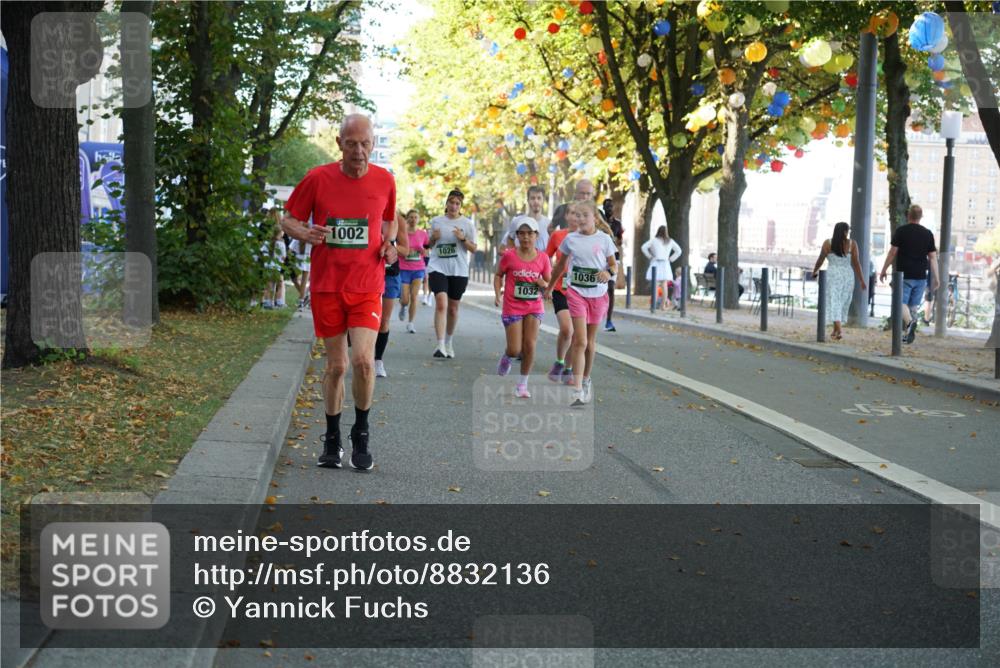 07.09.2025 - BARMER Alsterlauf Yannick Fuchs http://msf.ph/oto/8832136 07.09.2025 11:38:00 Laufen 1002 meine-sportfotos.de