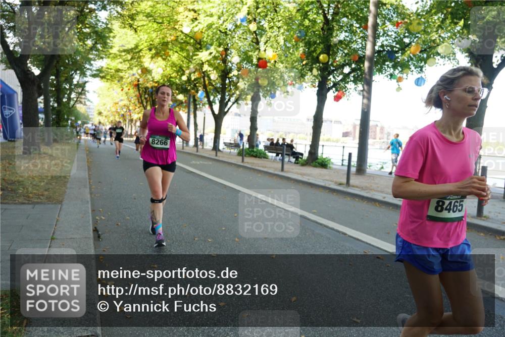 07.09.2025 - BARMER Alsterlauf Yannick Fuchs http://msf.ph/oto/8832169 07.09.2025 11:38:09 Laufen 8266, 8465 meine-sportfotos.de