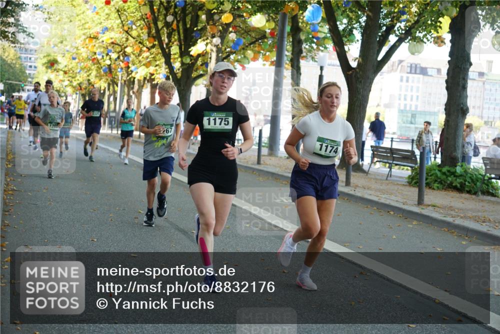07.09.2025 - BARMER Alsterlauf Yannick Fuchs http://msf.ph/oto/8832176 07.09.2025 11:38:12 Laufen 1265, 67, 1175, 1174 meine-sportfotos.de