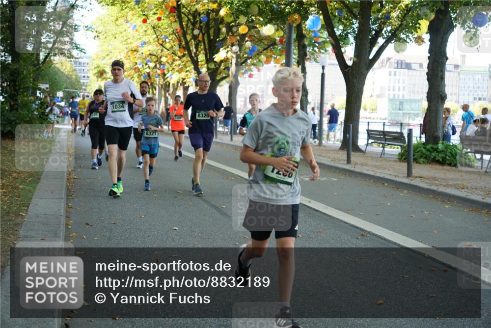 07.09.2025 - BARMER Alsterlauf Yannick Fuchs http://msf.ph/oto/8832189 07.09.2025 11:38:17 Laufen 1034, 8321, 8325, 1280 meine-sportfotos.de