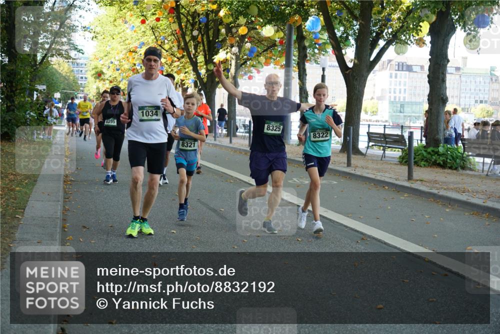 07.09.2025 - BARMER Alsterlauf Yannick Fuchs http://msf.ph/oto/8832192 07.09.2025 11:38:18 Laufen 8395, 1034, 8321, 8325, 8322 meine-sportfotos.de
