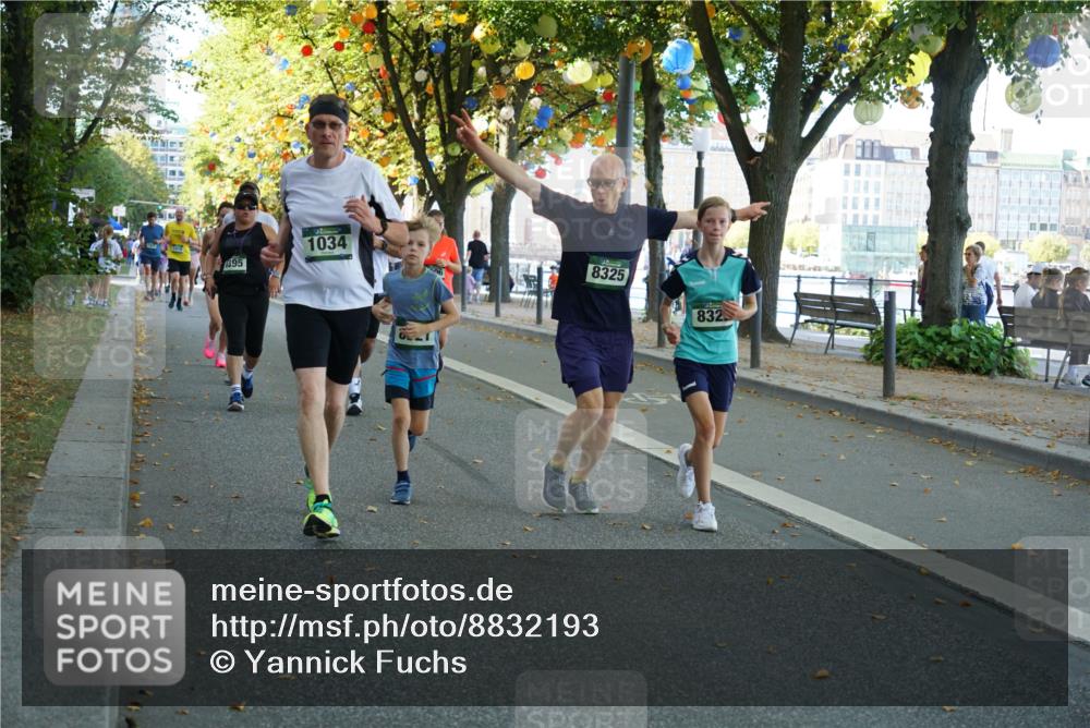 07.09.2025 - BARMER Alsterlauf Yannick Fuchs http://msf.ph/oto/8832193 07.09.2025 11:38:19 Laufen 395, 1034, 8325, 832 meine-sportfotos.de