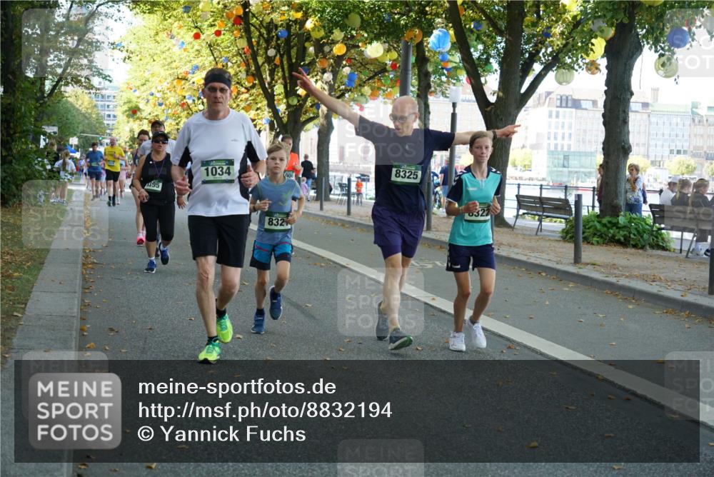 07.09.2025 - BARMER Alsterlauf Yannick Fuchs http://msf.ph/oto/8832194 07.09.2025 11:38:19 Laufen 395, 1034, 006, 8325, 832, 322 meine-sportfotos.de