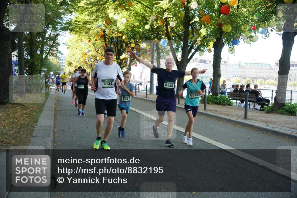07.09.2025 - BARMER Alsterlauf Yannick Fuchs http://msf.ph/oto/8832195 07.09.2025 11:38:19 Laufen 8395, 1034, 8321, 8325, 8322 meine-sportfotos.de
