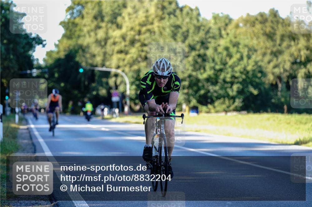 07.09.2025 - 19. Norderstedt Triathlon Michael Burmester http://msf.ph/oto/8832204 07.09.2025 16:22:14 Radfahren 915, 1057, 1420 meine-sportfotos.de