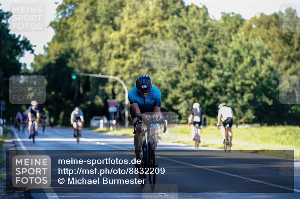 07.09.2025 - 19. Norderstedt Triathlon Michael Burmester http://msf.ph/oto/8832209 07.09.2025 16:22:22 Radfahren 1443, 1632 meine-sportfotos.de