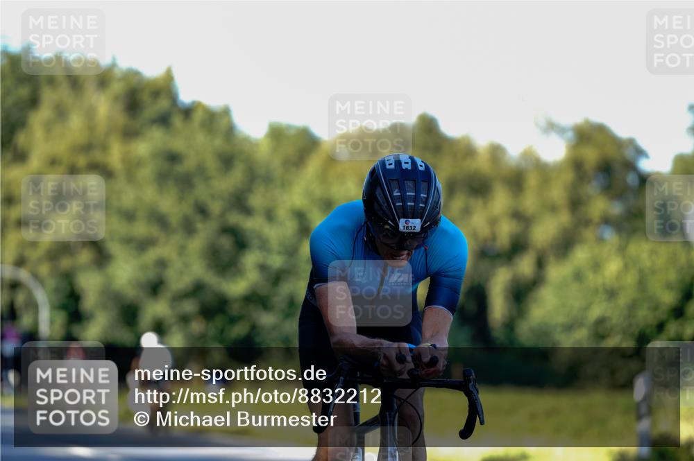07.09.2025 - 19. Norderstedt Triathlon Michael Burmester http://msf.ph/oto/8832212 07.09.2025 16:22:24 Radfahren 1632 meine-sportfotos.de