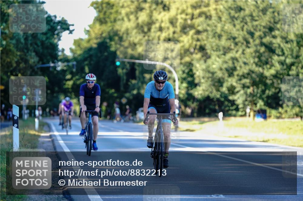 07.09.2025 - 19. Norderstedt Triathlon Michael Burmester http://msf.ph/oto/8832213 07.09.2025 16:22:27 Radfahren 883, 1632 meine-sportfotos.de