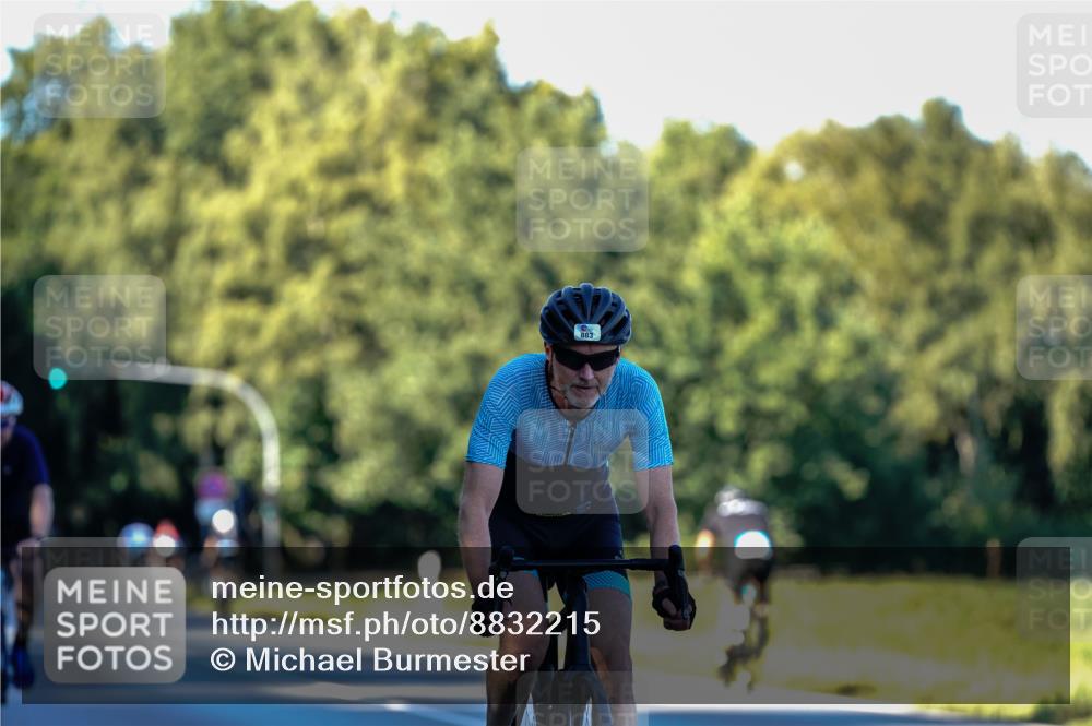 07.09.2025 - 19. Norderstedt Triathlon Michael Burmester http://msf.ph/oto/8832215 07.09.2025 16:22:28 Radfahren 883 meine-sportfotos.de