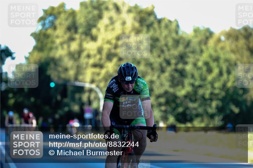 07.09.2025 - 19. Norderstedt Triathlon Michael Burmester http://msf.ph/oto/8832244 07.09.2025 16:23:01 Radfahren 386, 1524 meine-sportfotos.de