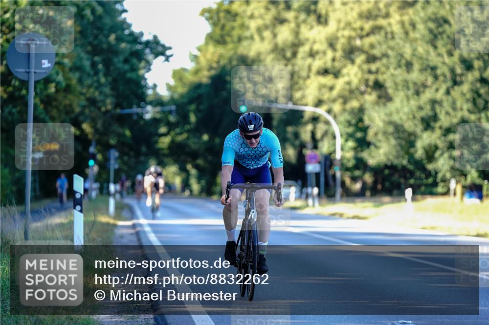 07.09.2025 - 19. Norderstedt Triathlon Michael Burmester http://msf.ph/oto/8832262 07.09.2025 16:23:33 Radfahren 405 meine-sportfotos.de
