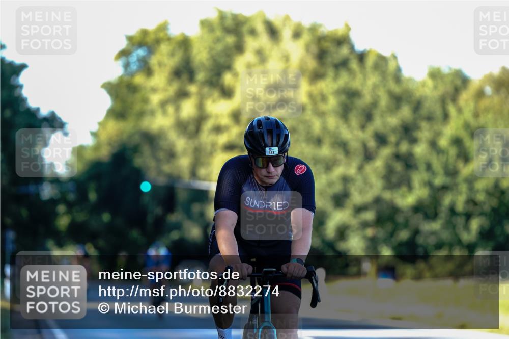 07.09.2025 - 19. Norderstedt Triathlon Michael Burmester http://msf.ph/oto/8832274 07.09.2025 16:23:51 Radfahren 381, 1419 meine-sportfotos.de