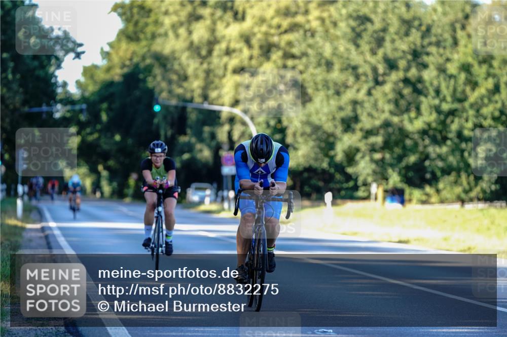 07.09.2025 - 19. Norderstedt Triathlon Michael Burmester http://msf.ph/oto/8832275 07.09.2025 16:23:55 Radfahren 381, 933, 1568 meine-sportfotos.de