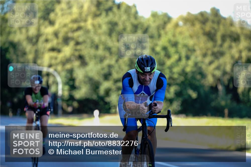 07.09.2025 - 19. Norderstedt Triathlon Michael Burmester http://msf.ph/oto/8832276 07.09.2025 16:23:56 Radfahren 933, 1568 meine-sportfotos.de