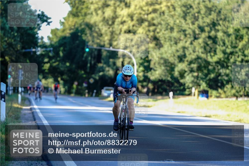 07.09.2025 - 19. Norderstedt Triathlon Michael Burmester http://msf.ph/oto/8832279 07.09.2025 16:24:03 Radfahren 1101 meine-sportfotos.de