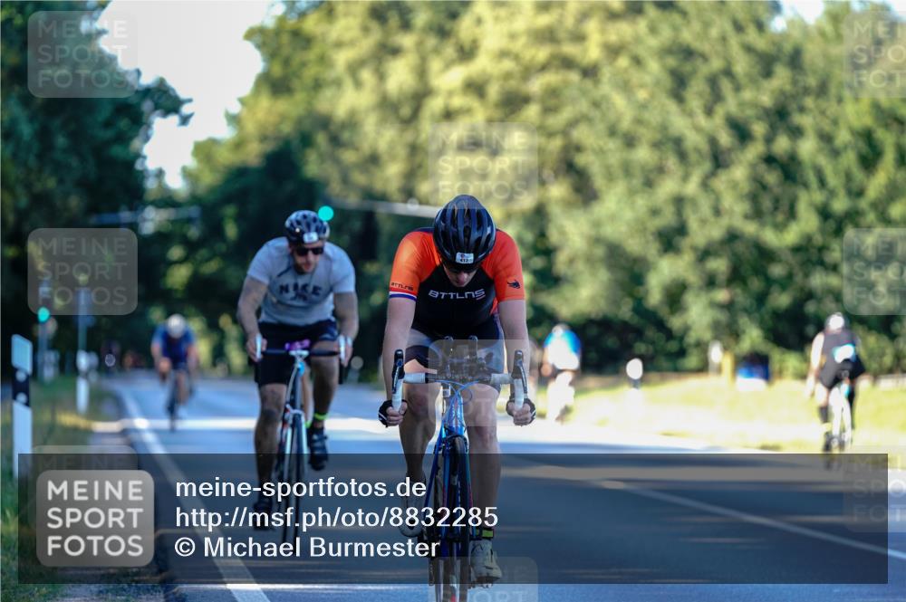 07.09.2025 - 19. Norderstedt Triathlon Michael Burmester http://msf.ph/oto/8832285 07.09.2025 16:24:13 Radfahren 412, 925 meine-sportfotos.de