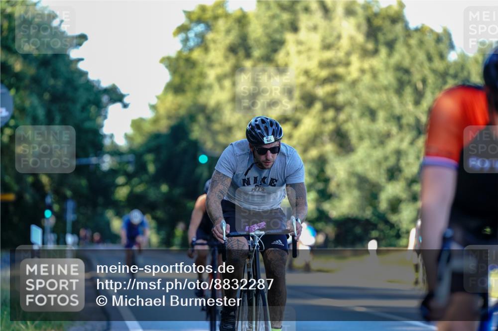 07.09.2025 - 19. Norderstedt Triathlon Michael Burmester http://msf.ph/oto/8832287 07.09.2025 16:24:14 Radfahren 412, 429, 925 meine-sportfotos.de