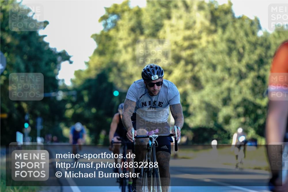 07.09.2025 - 19. Norderstedt Triathlon Michael Burmester http://msf.ph/oto/8832288 07.09.2025 16:24:14 Radfahren 412, 429, 925 meine-sportfotos.de
