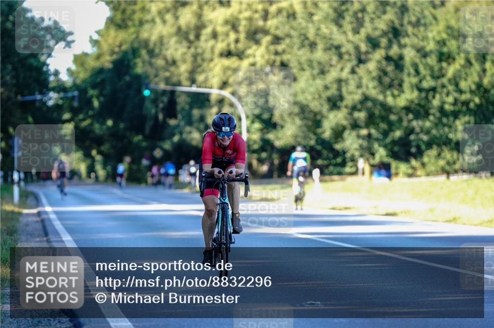 07.09.2025 - 19. Norderstedt Triathlon Michael Burmester http://msf.ph/oto/8832296 07.09.2025 16:24:23 Radfahren 1066 meine-sportfotos.de