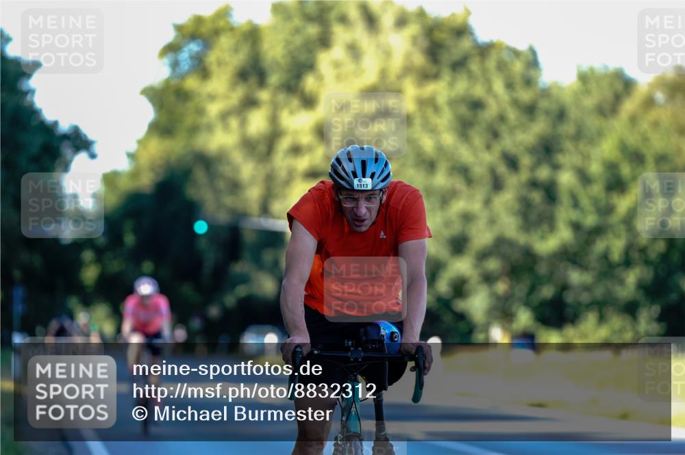 07.09.2025 - 19. Norderstedt Triathlon Michael Burmester http://msf.ph/oto/8832312 07.09.2025 16:25:08 Radfahren 1513 meine-sportfotos.de