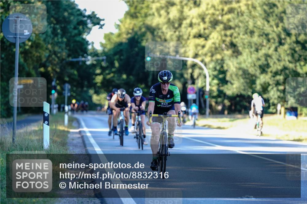 07.09.2025 - 19. Norderstedt Triathlon Michael Burmester http://msf.ph/oto/8832316 07.09.2025 16:25:16 Radfahren 1547 meine-sportfotos.de