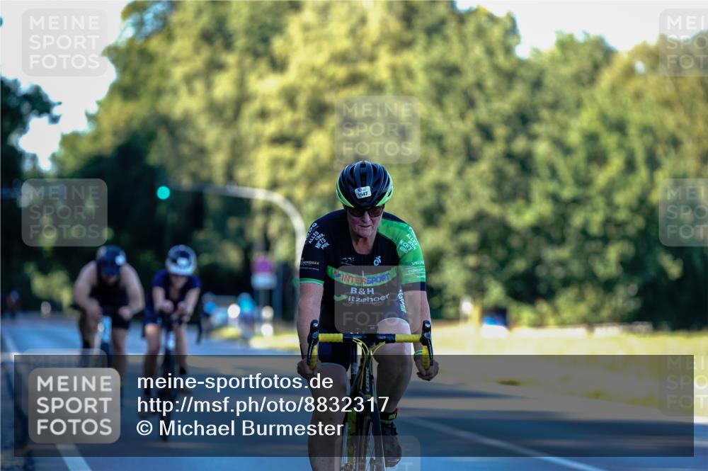 07.09.2025 - 19. Norderstedt Triathlon Michael Burmester http://msf.ph/oto/8832317 07.09.2025 16:25:18 Radfahren 912, 1547 meine-sportfotos.de