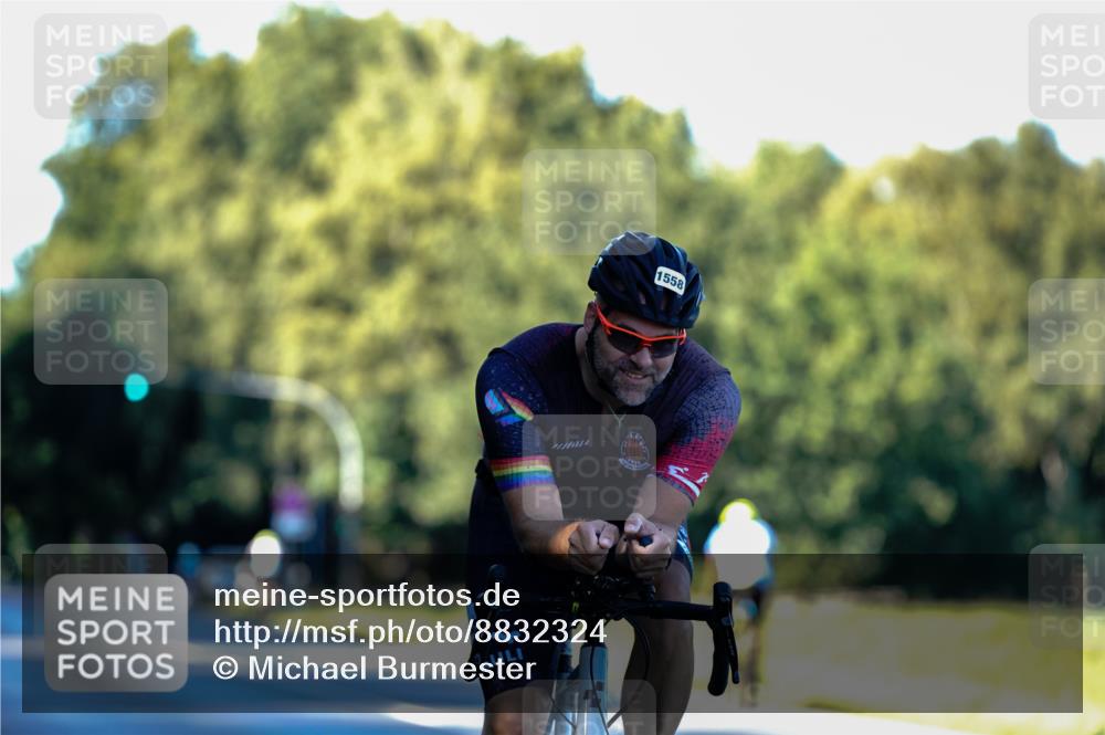 07.09.2025 - 19. Norderstedt Triathlon Michael Burmester http://msf.ph/oto/8832324 07.09.2025 16:25:22 Radfahren 875, 912, 1547, 1558 meine-sportfotos.de