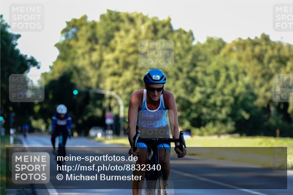 07.09.2025 - 19. Norderstedt Triathlon Michael Burmester http://msf.ph/oto/8832340 07.09.2025 16:25:45 Radfahren 1108, 1423, 1476 meine-sportfotos.de