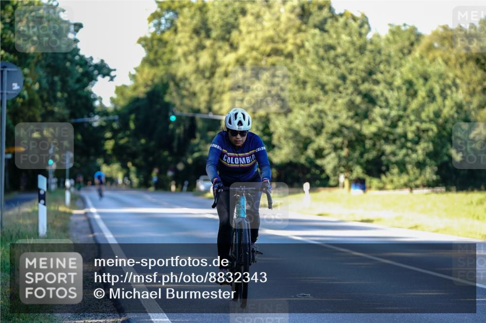 07.09.2025 - 19. Norderstedt Triathlon Michael Burmester http://msf.ph/oto/8832343 07.09.2025 16:25:47 Radfahren 954, 1423 meine-sportfotos.de