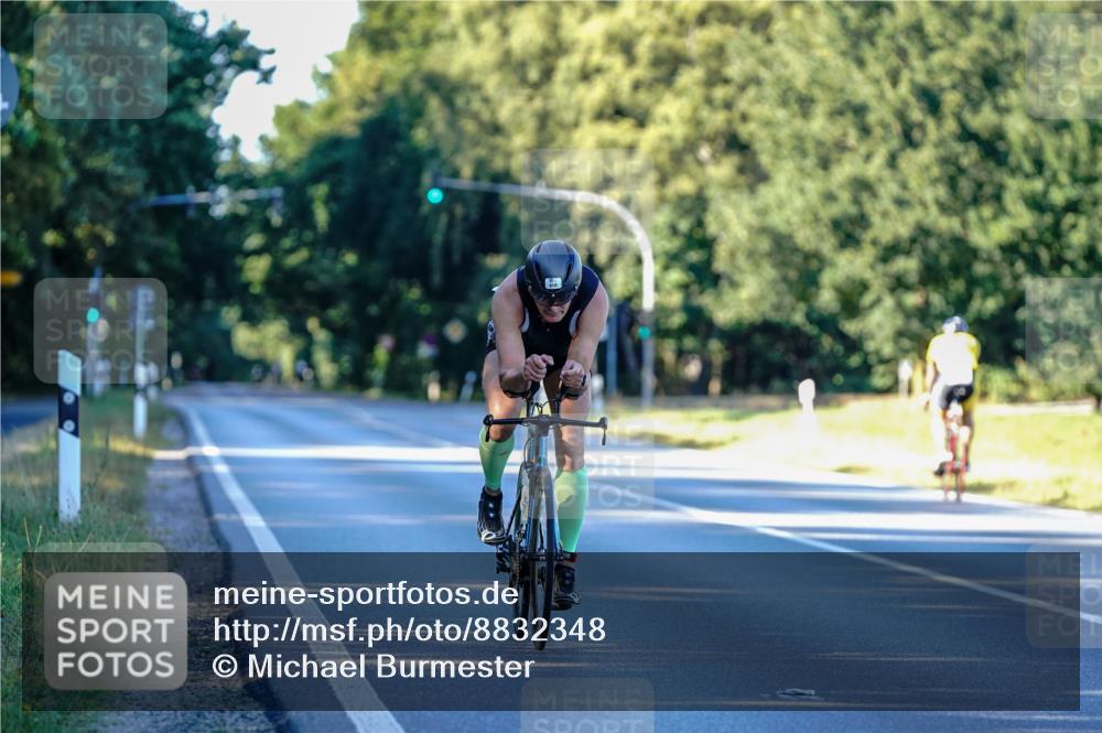 07.09.2025 - 19. Norderstedt Triathlon Michael Burmester http://msf.ph/oto/8832348 07.09.2025 16:26:05 Radfahren 383, 910 meine-sportfotos.de