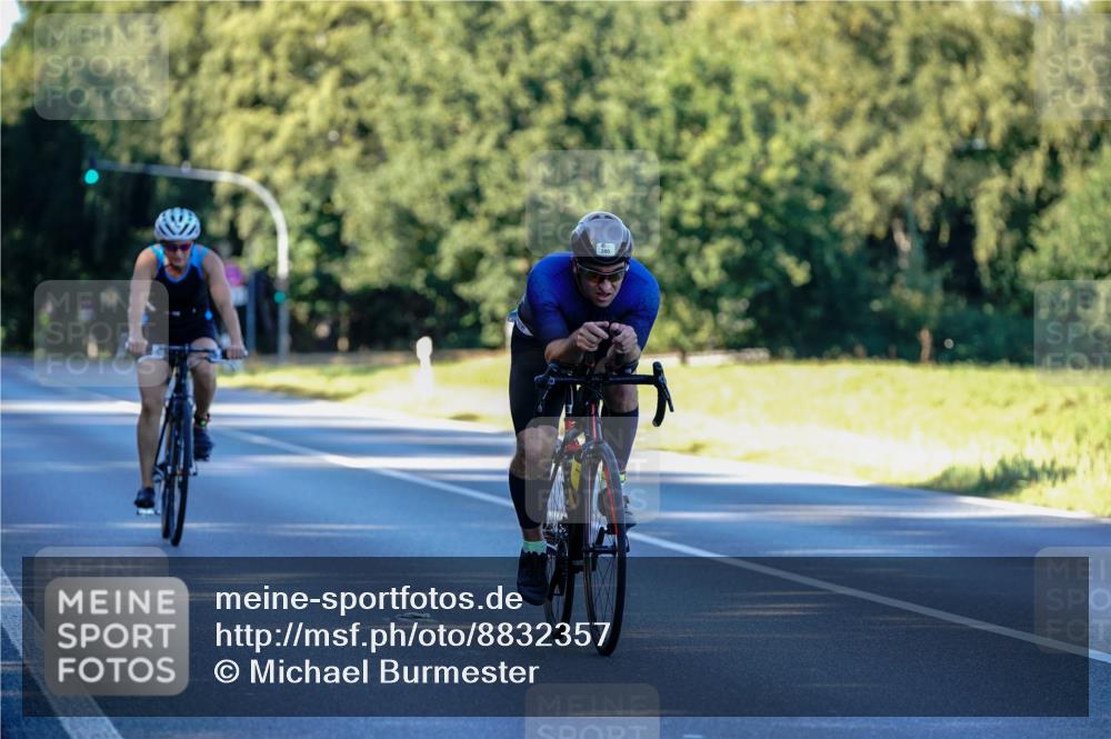 07.09.2025 - 19. Norderstedt Triathlon Michael Burmester http://msf.ph/oto/8832357 07.09.2025 16:27:07 Radfahren 380, 1106, 1516 meine-sportfotos.de